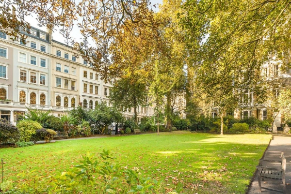 Стильная квартира в Лондоне с тремя спальнями, расположенная в районе Южный Кенсингтон