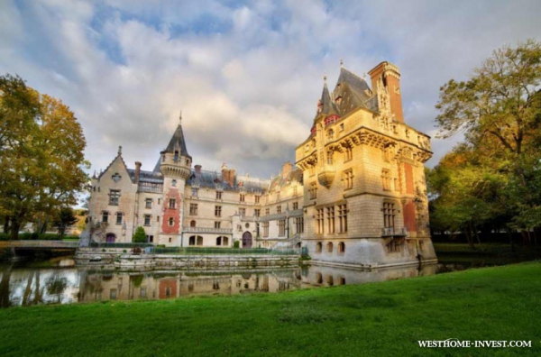 Каталог замков во Франции со своей историей