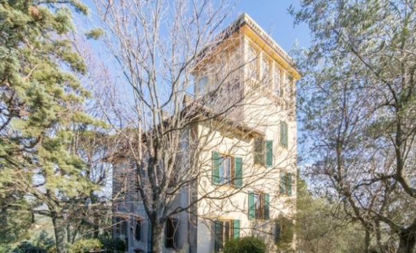 Классическая вилла в Тоскане в стиле либерти, расположенная на панорамной позиции 