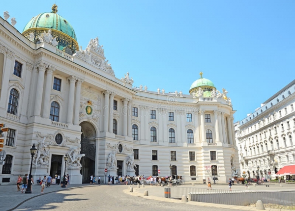 Дворец Habsburg Hofburg